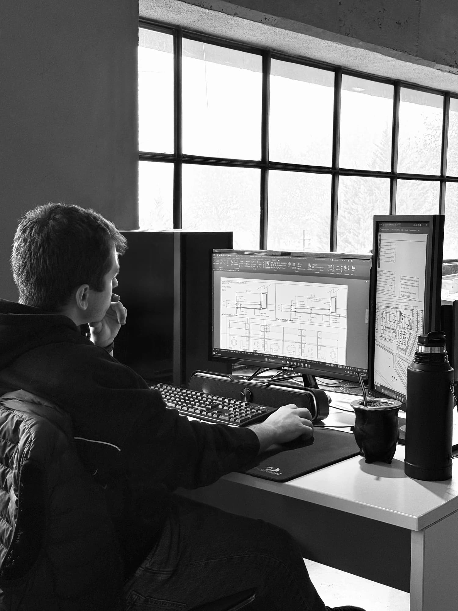 Martín Cos trabajando